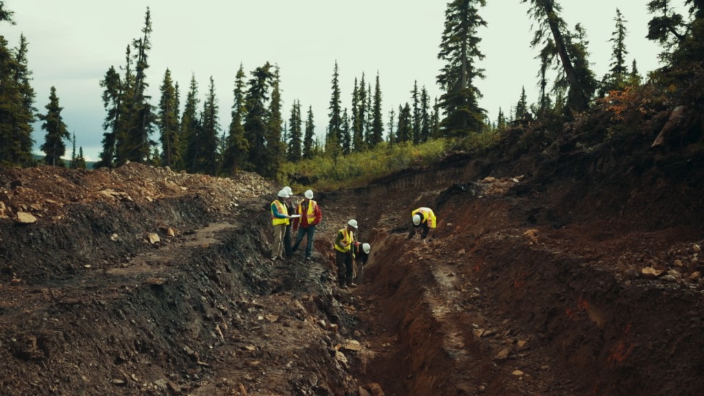 Eira,Tim,JR, Eric, Pear in Trench